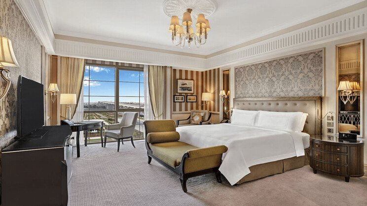 King Grand Deluxe Room